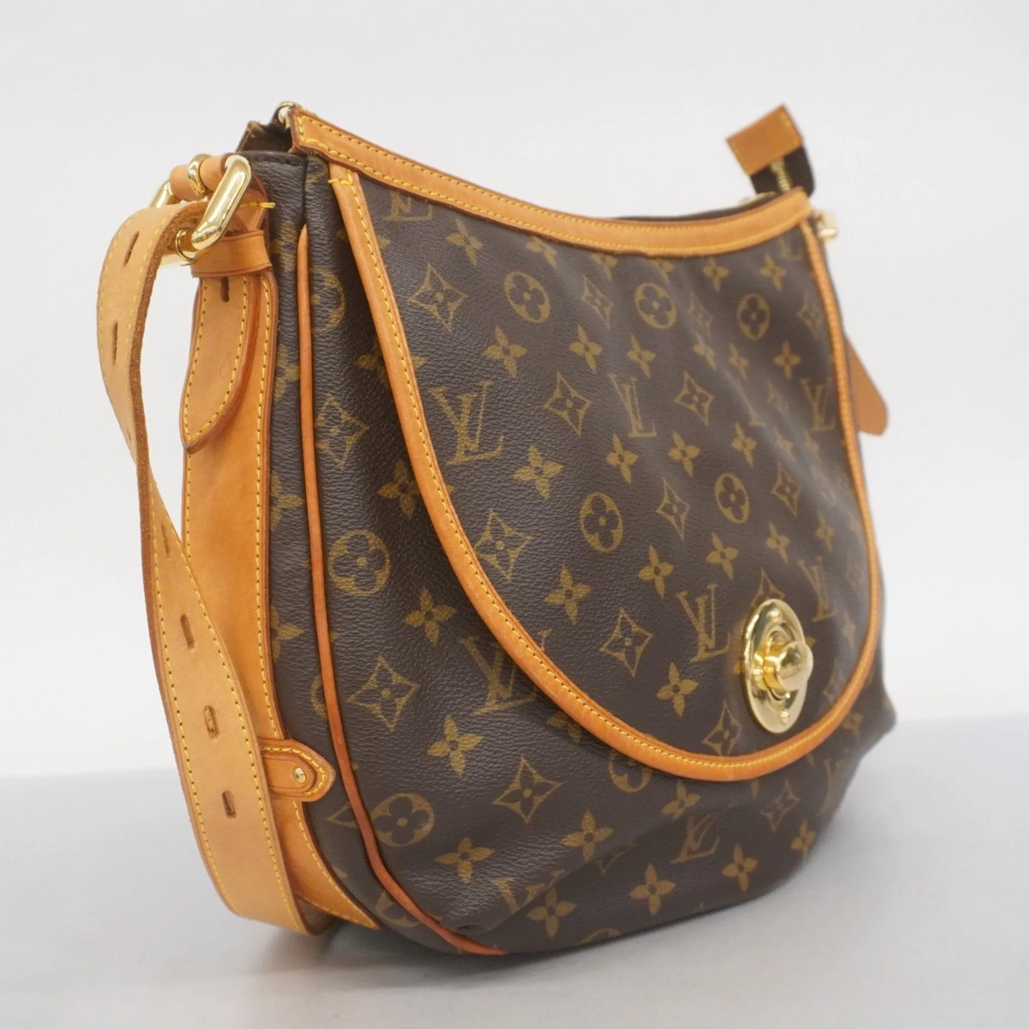 Louis Vuitton Shoulder Bag (Pre-Owned)