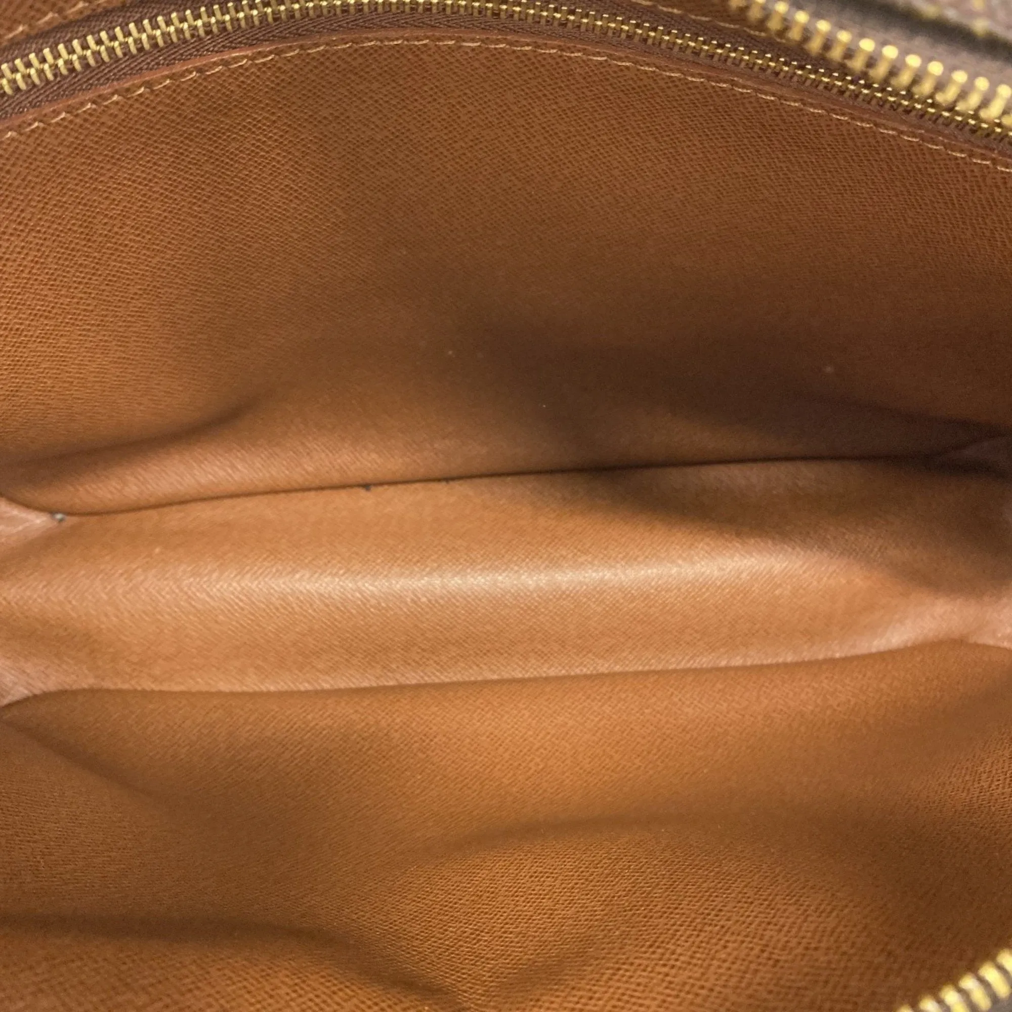 Louis Vuitton Shoulder Bag (Pre-Owned)