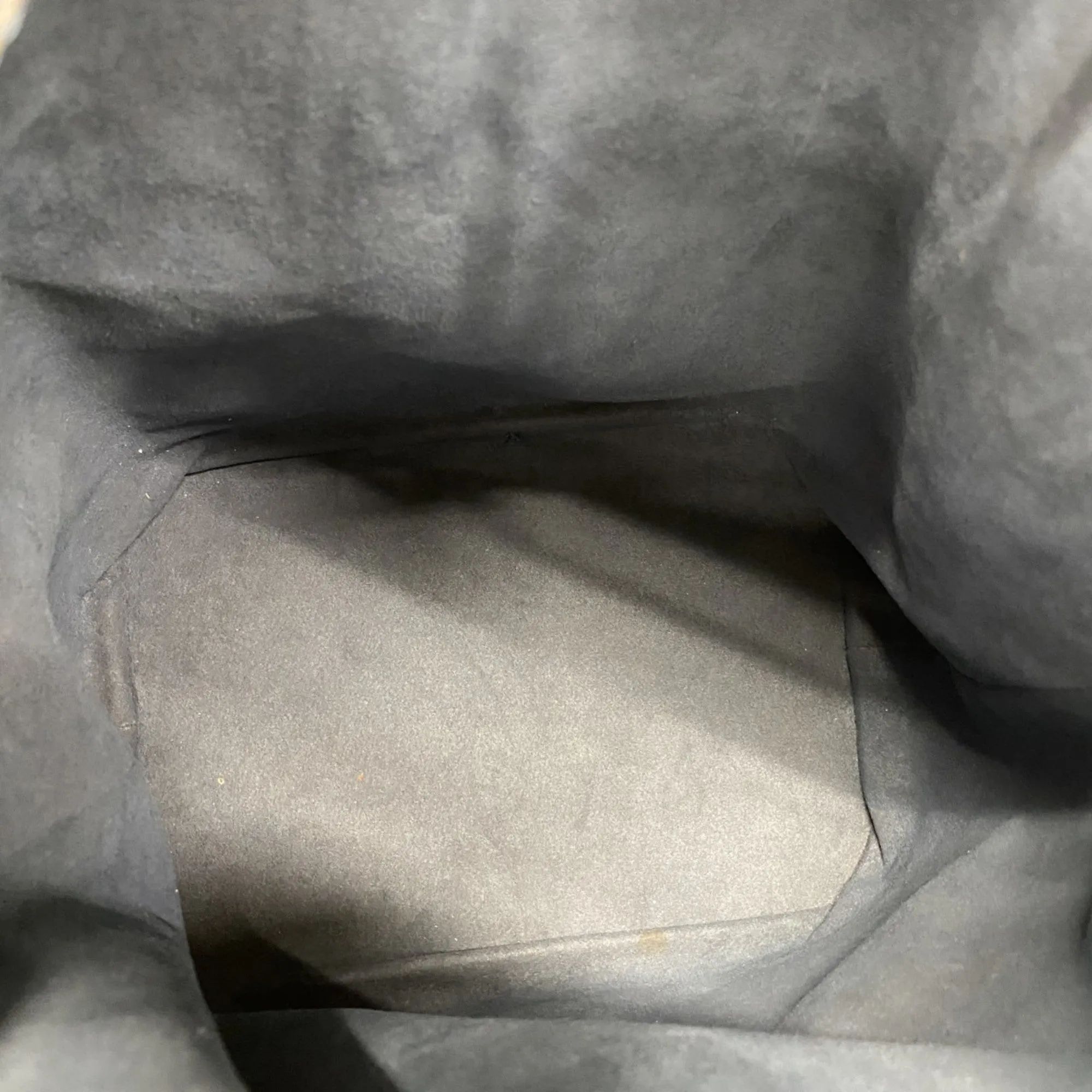 Louis Vuitton Shoulder Bag (Pre-Owned)