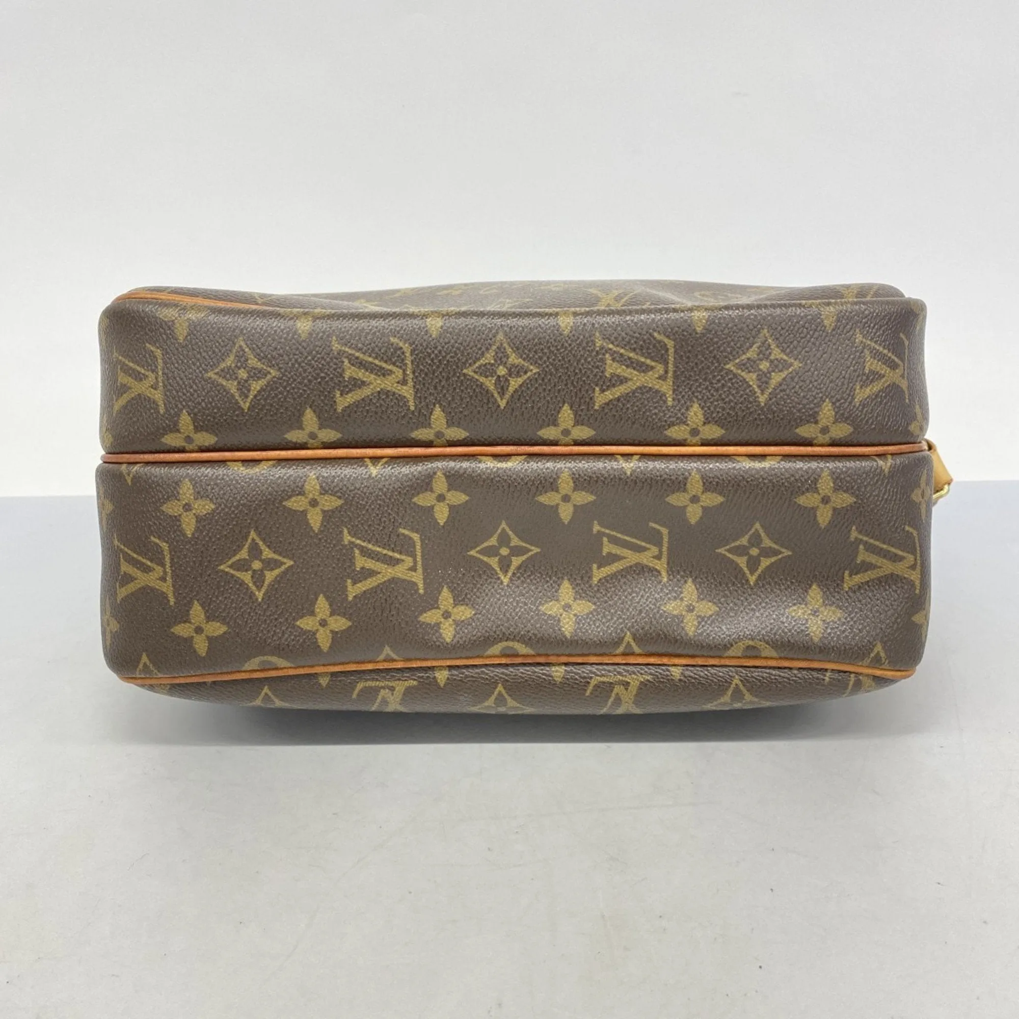 Louis Vuitton Shoulder Bag (Pre-Owned)