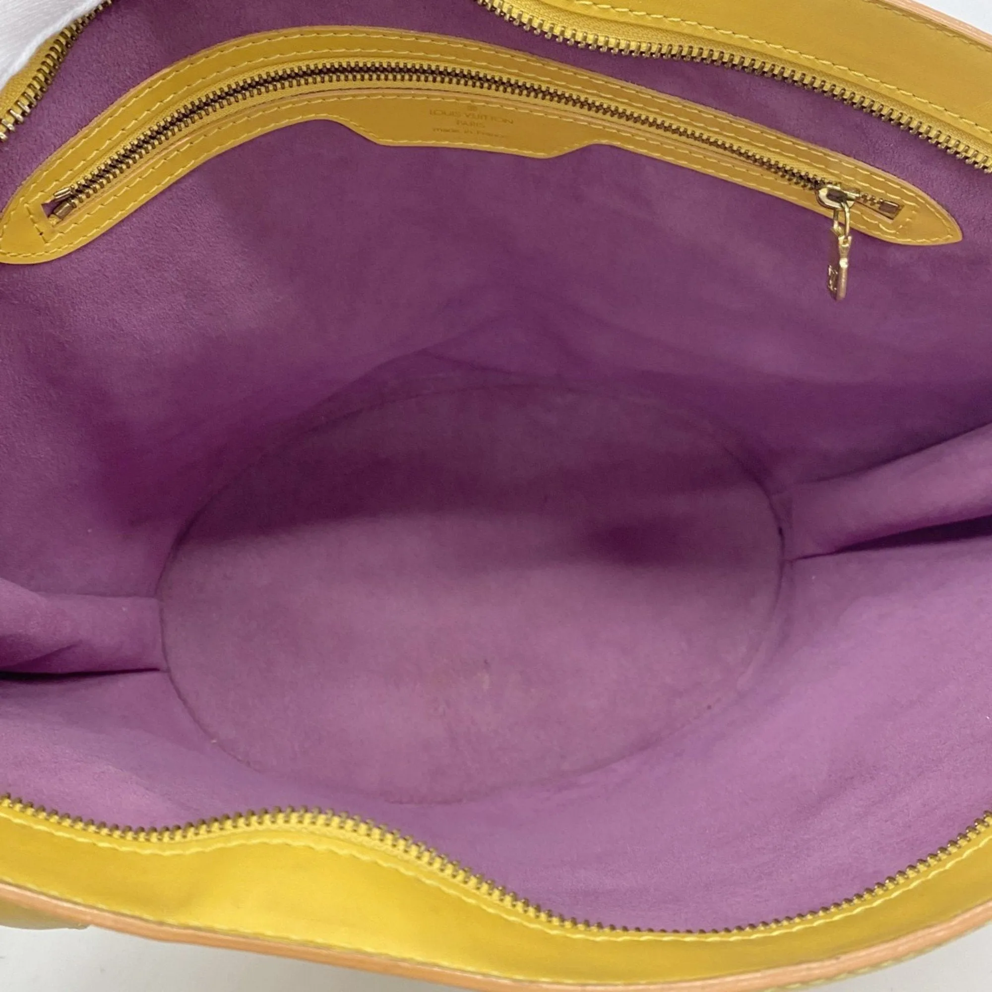 Louis Vuitton Shoulder Bag (Pre-Owned)