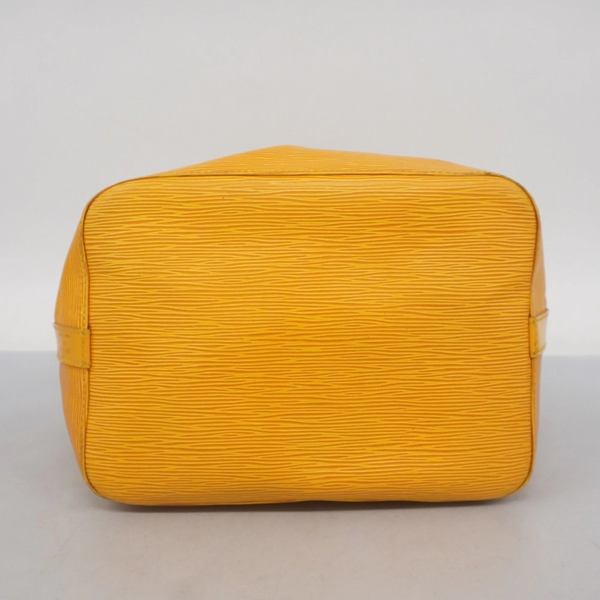 Louis Vuitton Shoulder Bag (Pre-Owned)