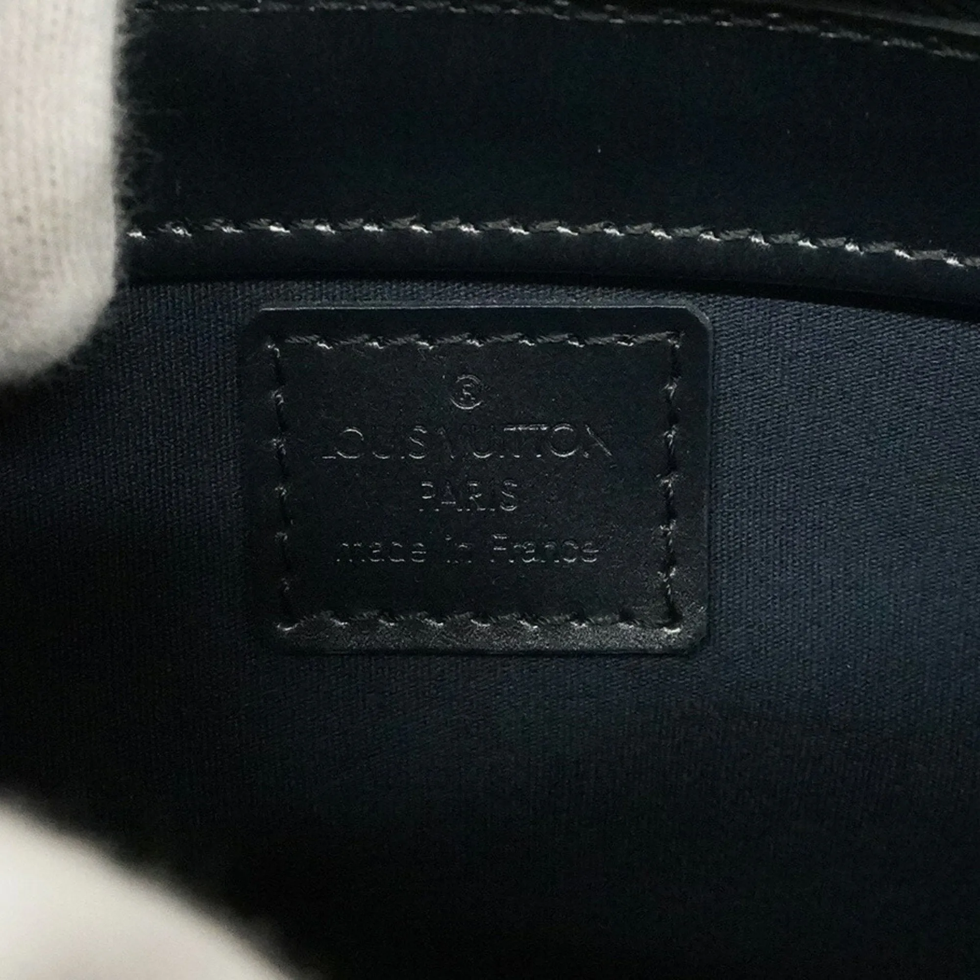 Louis Vuitton Shoulder Bag (Pre-Owned)