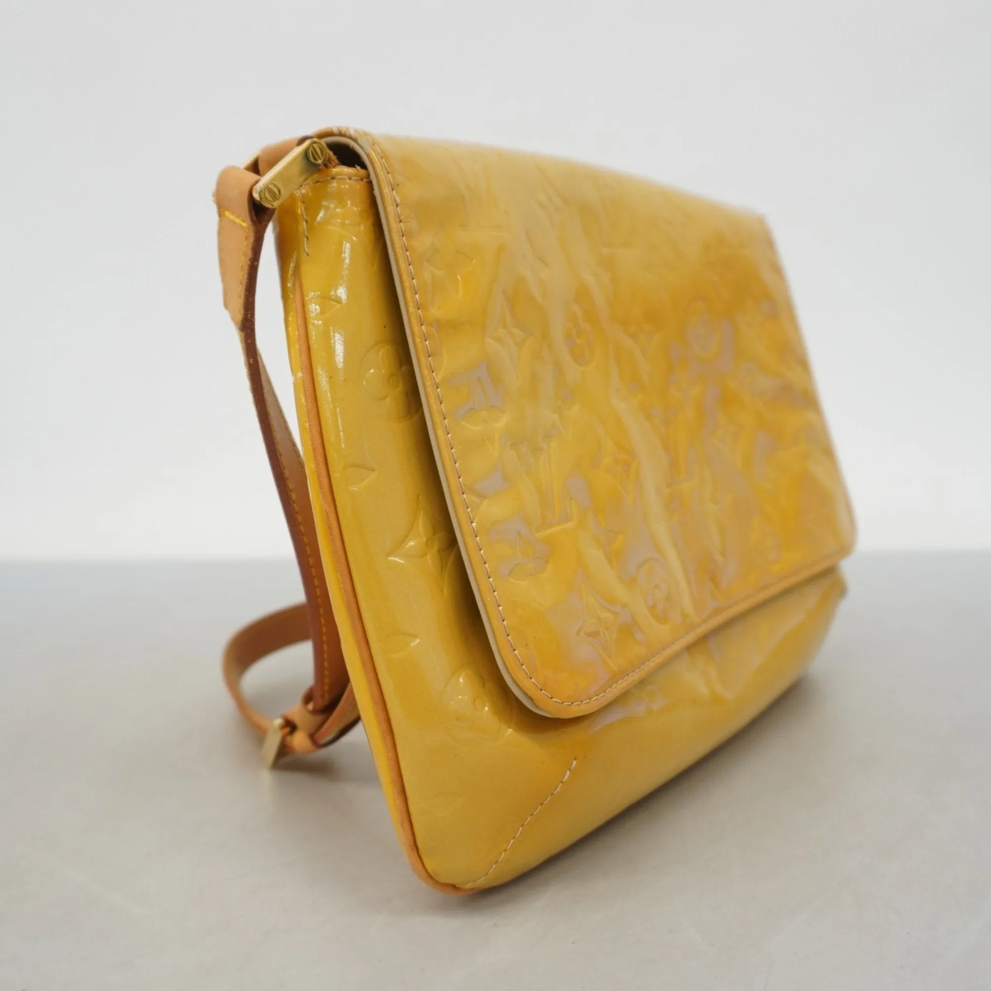 Louis Vuitton Shoulder Bag (Pre-Owned)