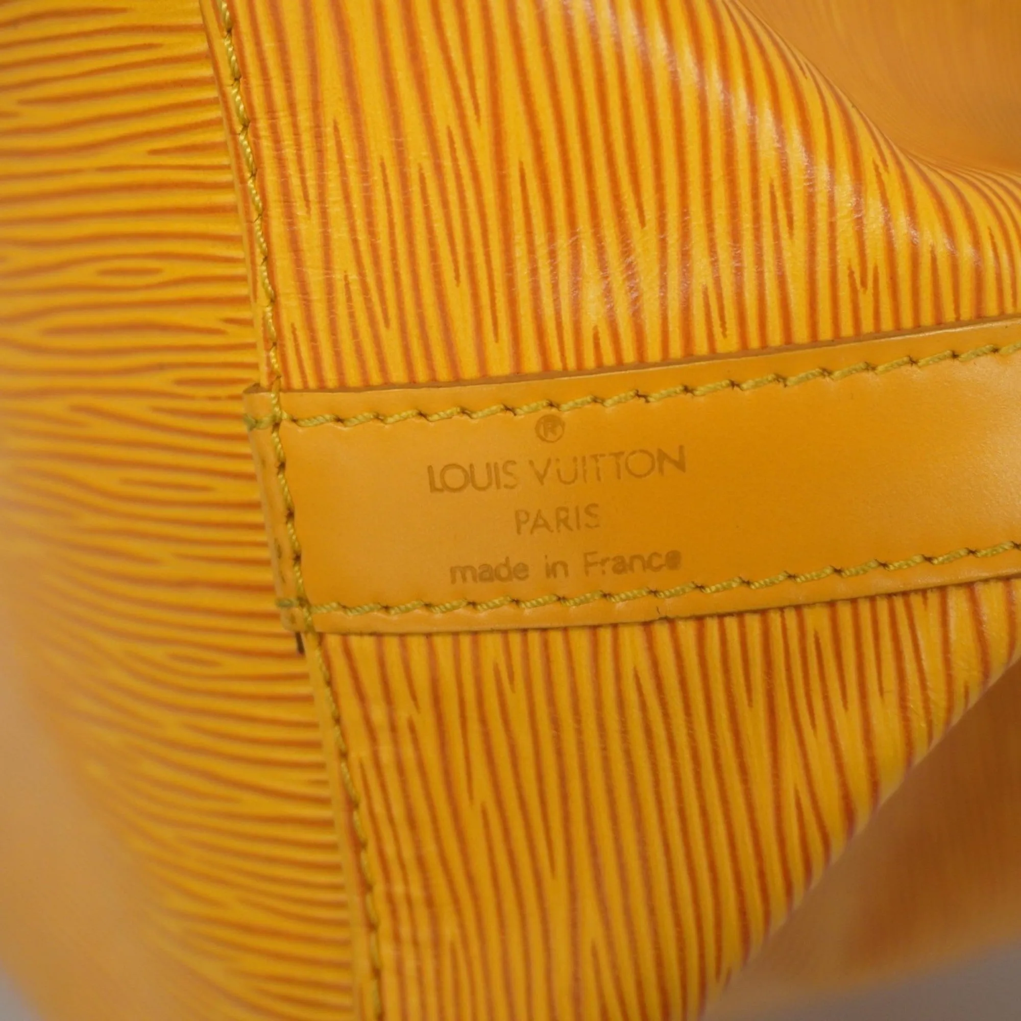Louis Vuitton Shoulder Bag (Pre-Owned)