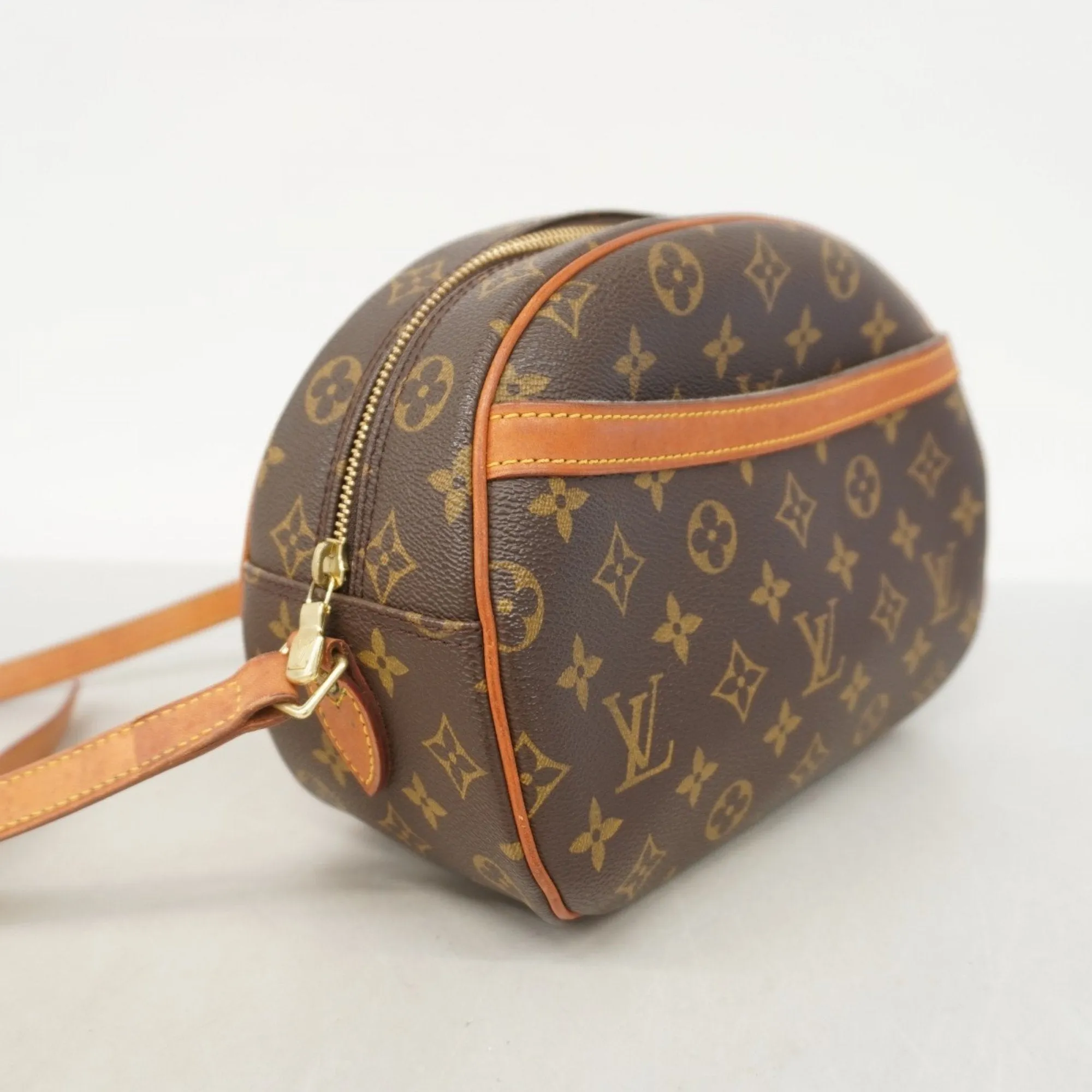 Louis Vuitton Shoulder Bag (Pre-Owned)