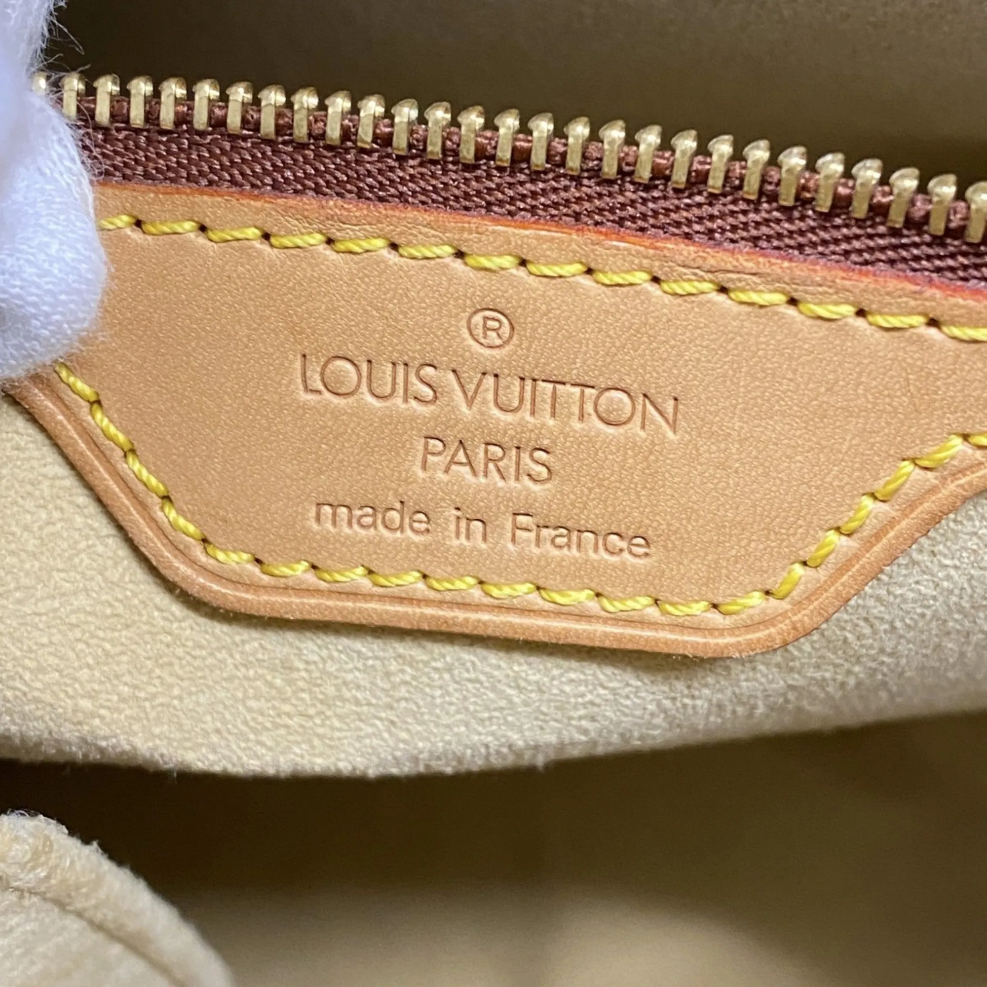 Louis Vuitton Shoulder Bag (Pre-Owned)