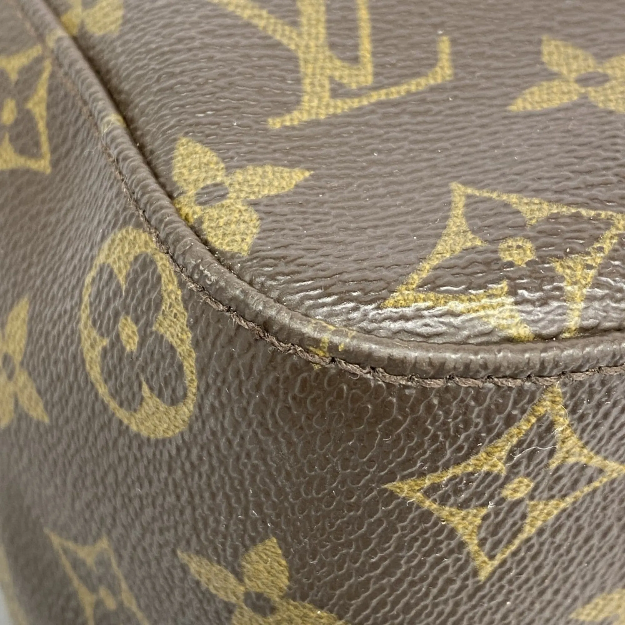 Louis Vuitton Shoulder Bag (Pre-Owned)