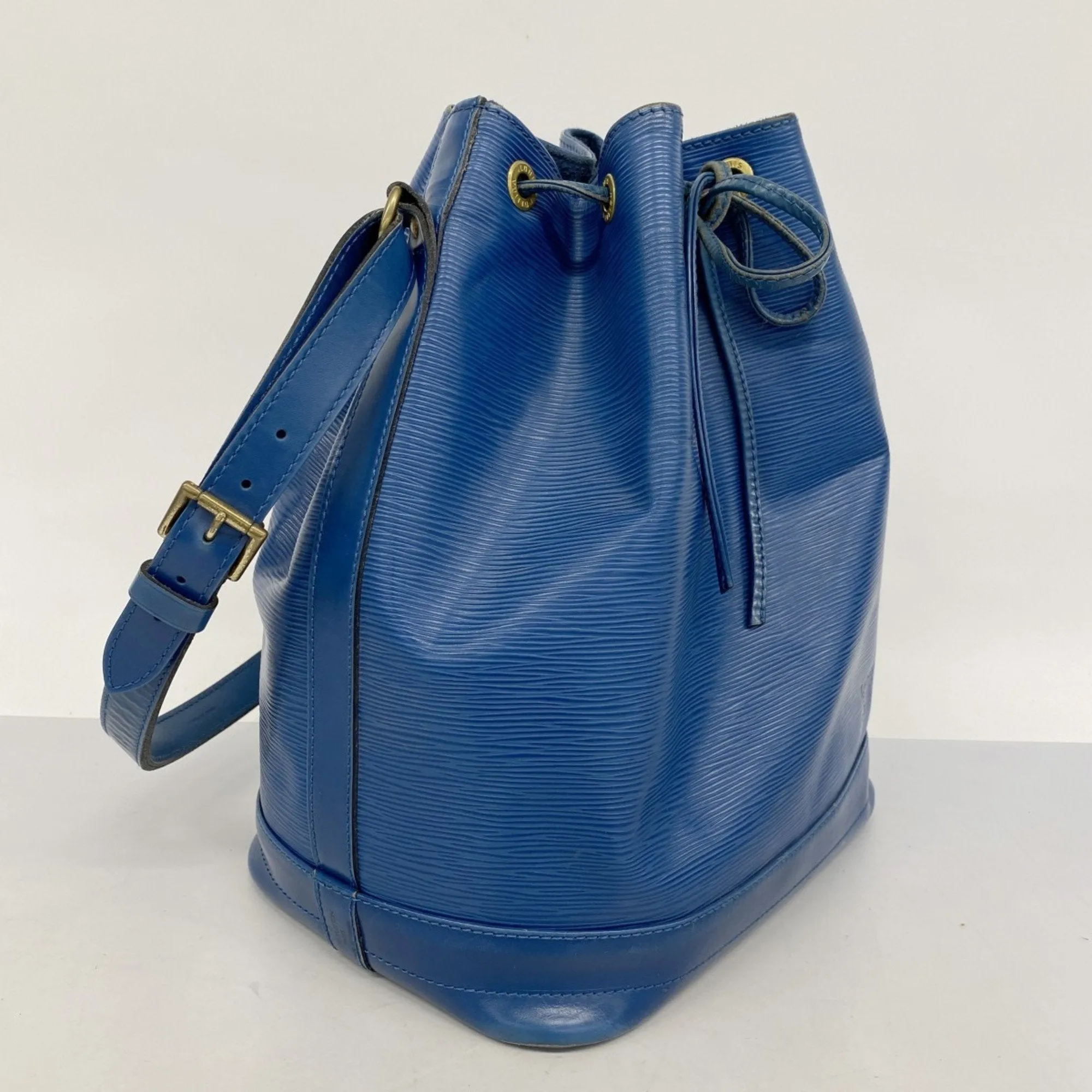 Louis Vuitton Shoulder Bag (Pre-Owned)