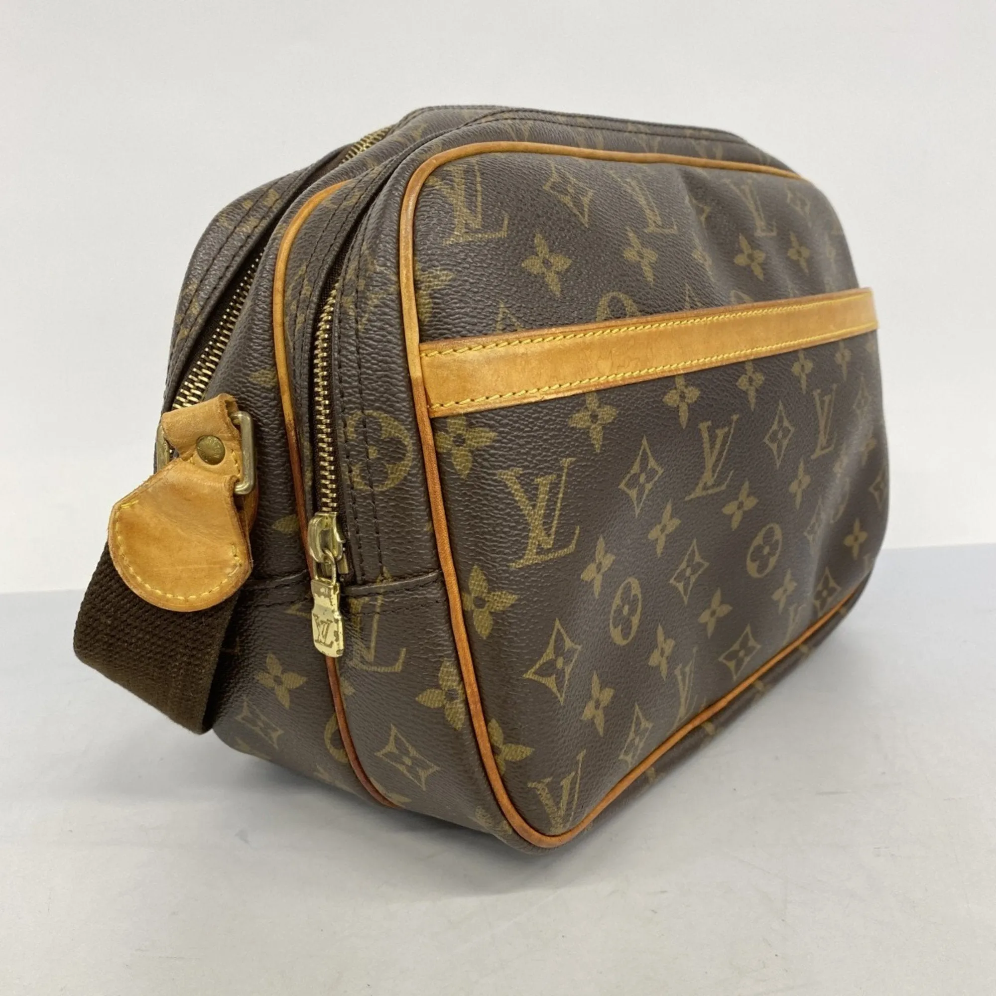 Louis Vuitton Shoulder Bag (Pre-Owned)