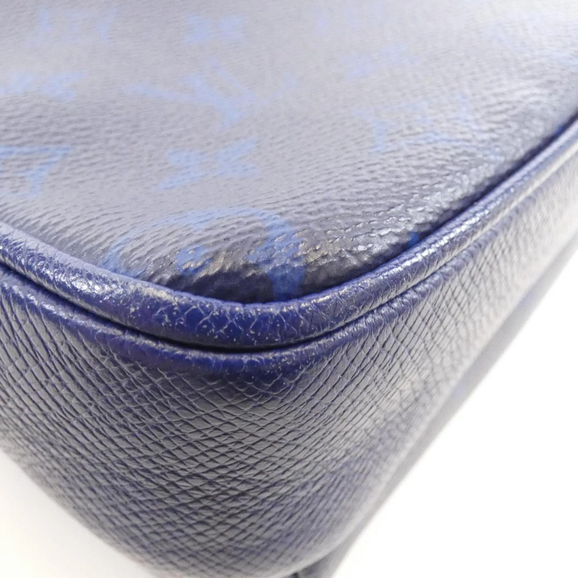 Louis Vuitton Taigarama Shoulder Bag (Pre-Owned)