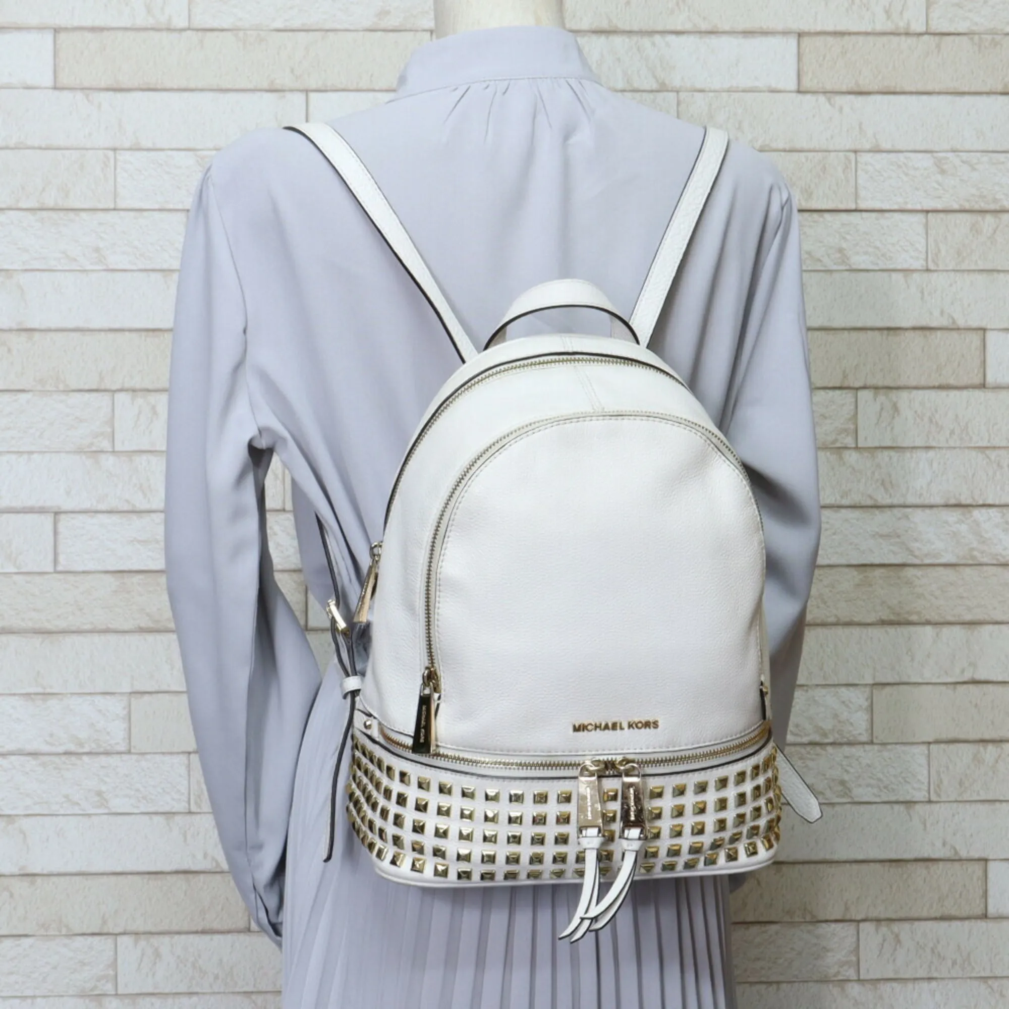 Michael Kors  Leather Backpack (Pre-Owned)