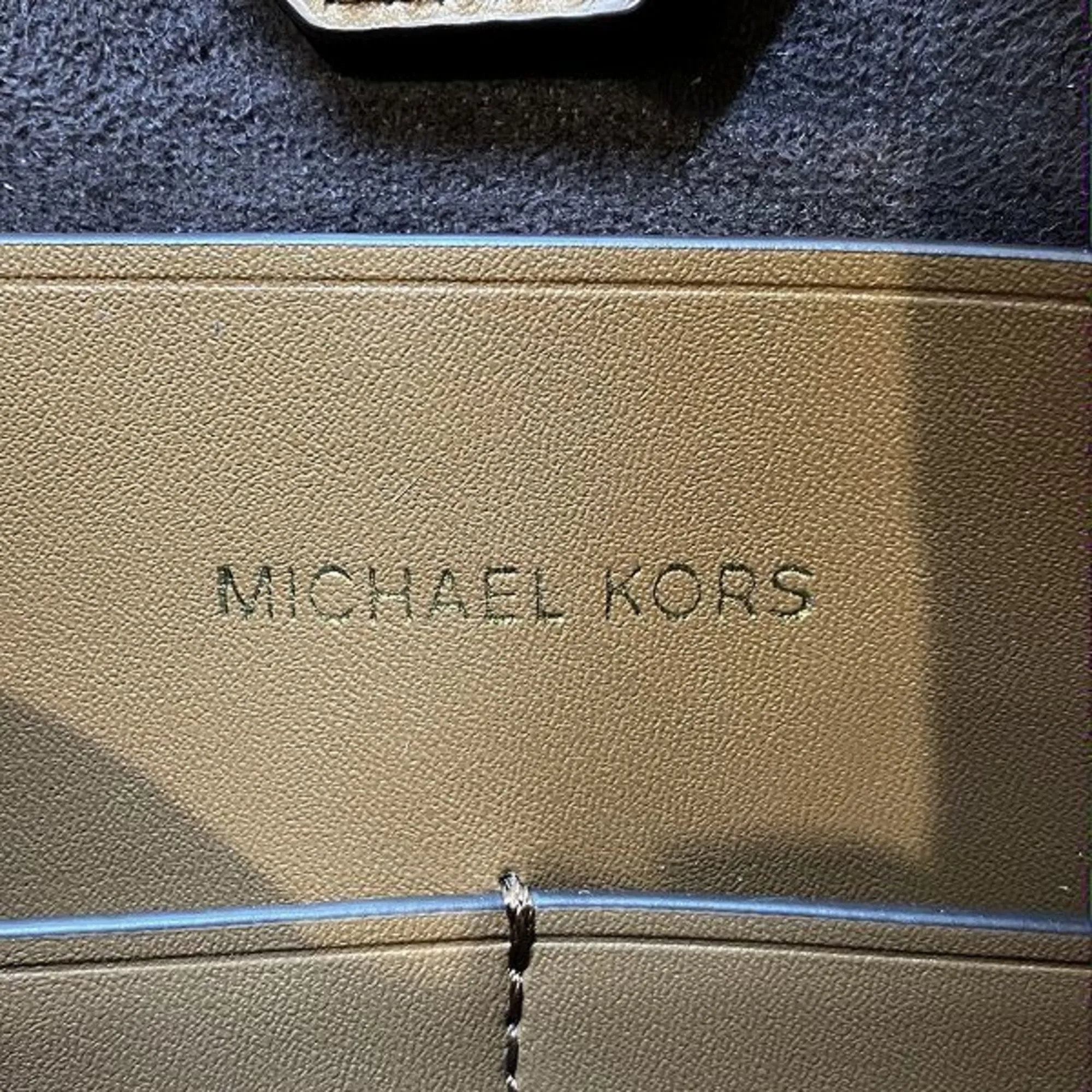 Michael Kors  Leather Handbag Shoulder Bag (Pre-Owned)