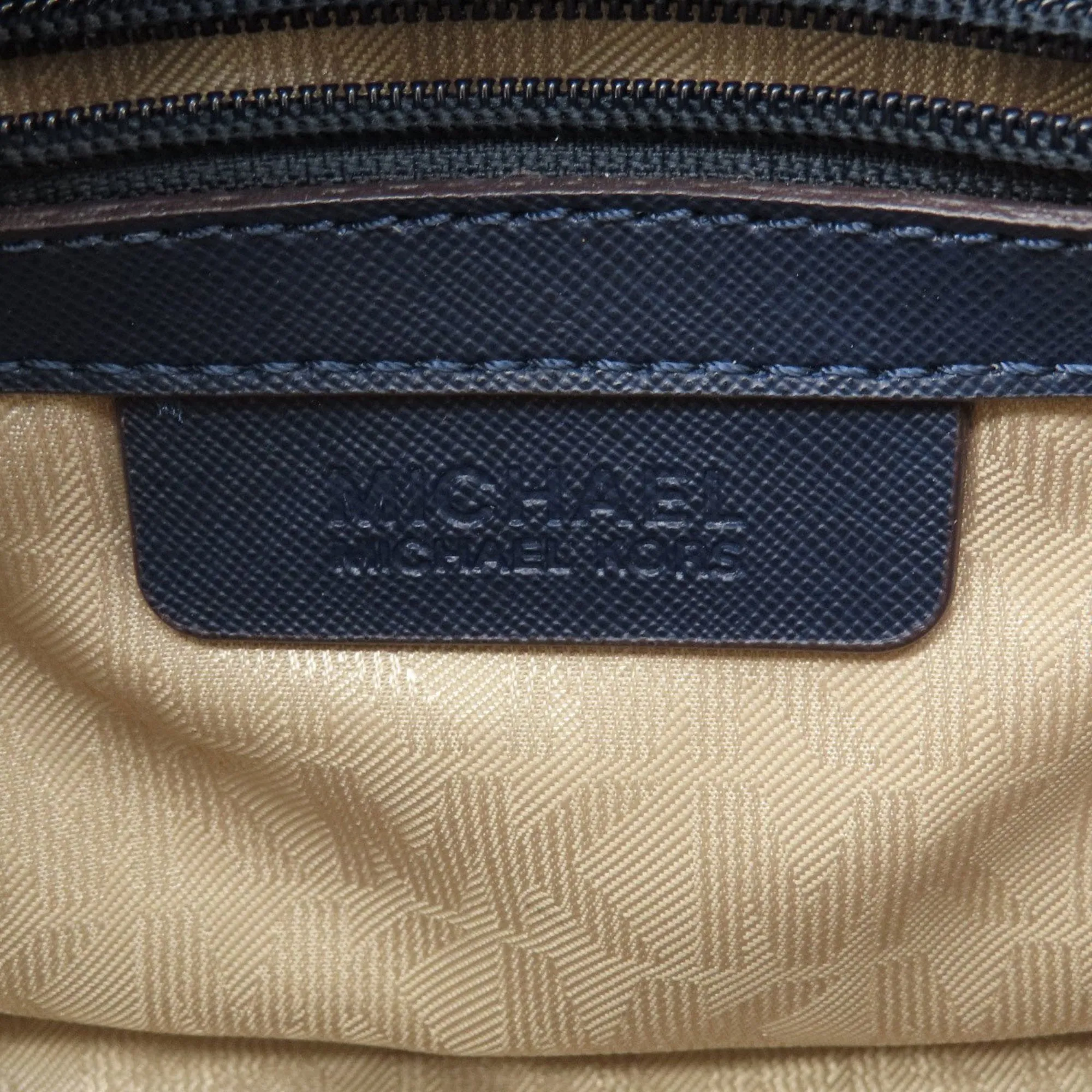 Michael Kors Leather Shoulder Bag (Pre-Owned)