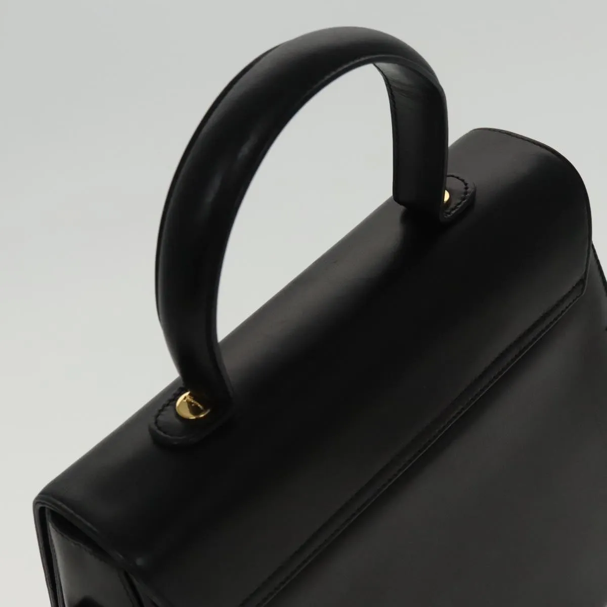 Salvatore Ferragamo Gancini  Leather Shoulder Bag (Pre-Owned)