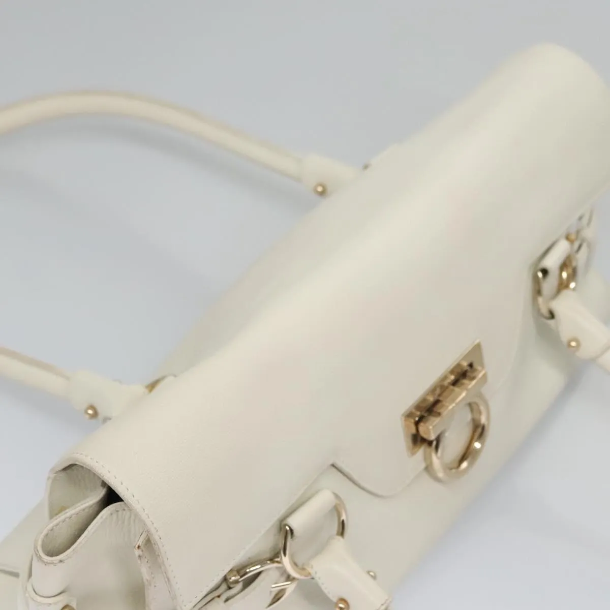 Salvatore Ferragamo Gancini Leather Shoulder Bag (Pre-Owned)