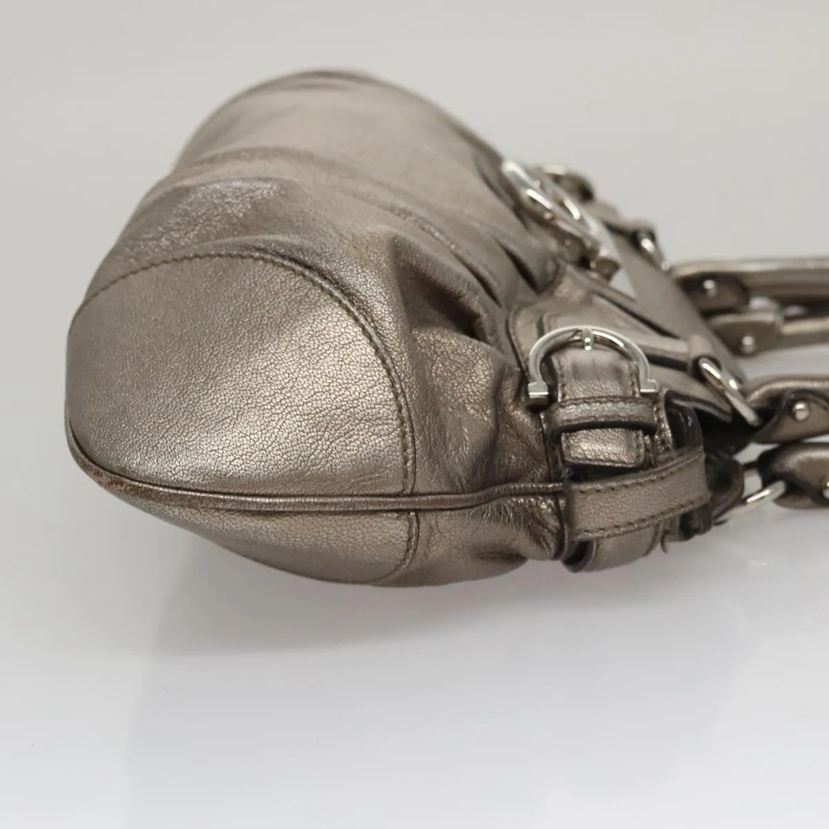 Salvatore Ferragamo Gancini  Leather Shoulder Bag (Pre-Owned)