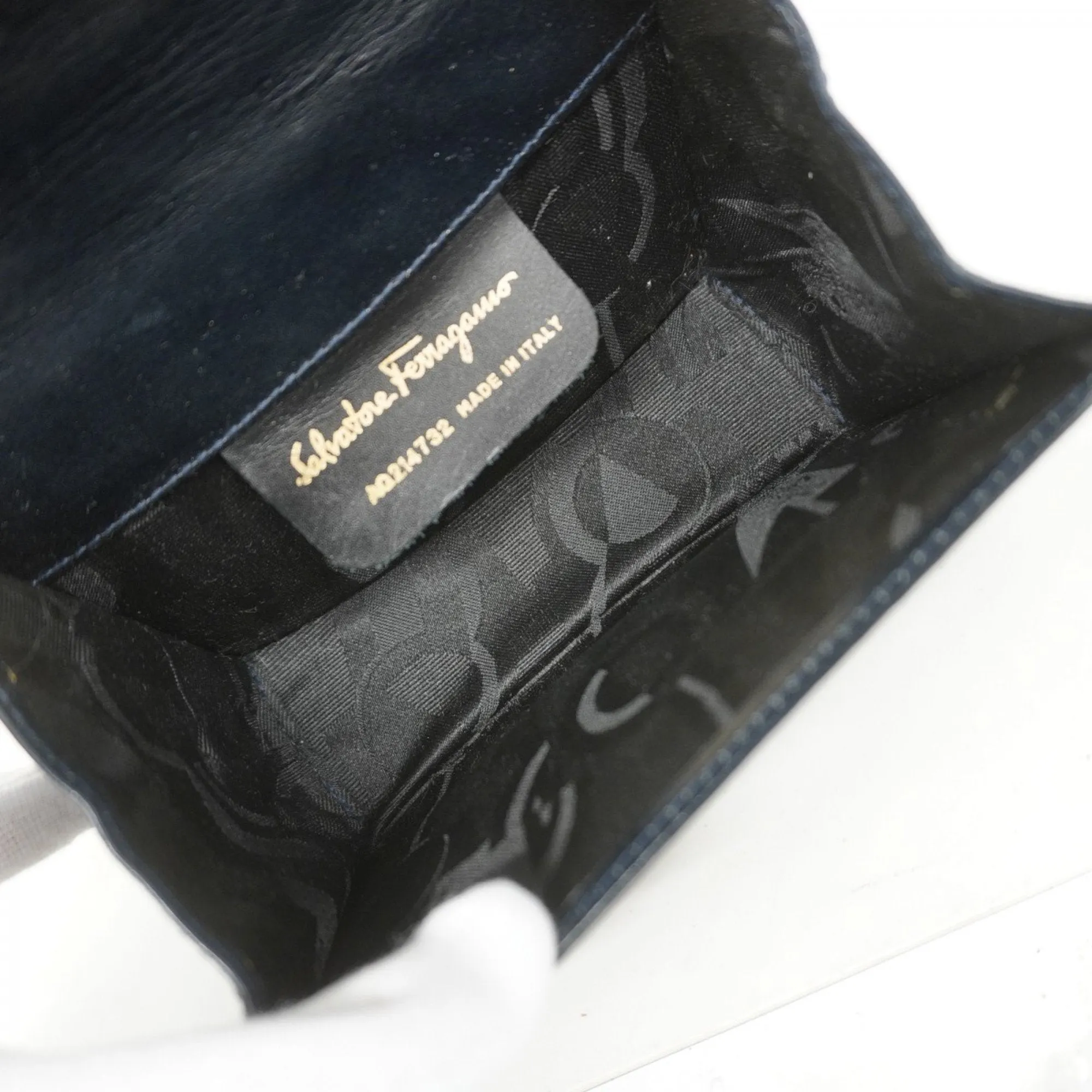 Salvatore Ferragamo Leather Shoulder Bag (Pre-Owned)