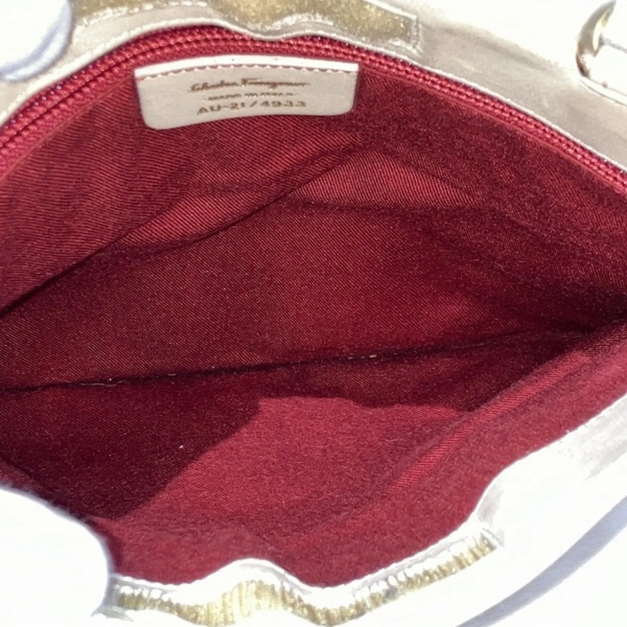 Salvatore Ferragamo  pink Leather Shoulder Bag (Pre-Owned)