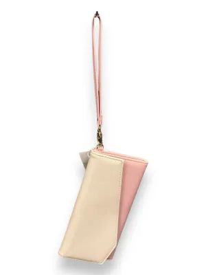 Wristlet By Clothes Mentor, Size: Medium