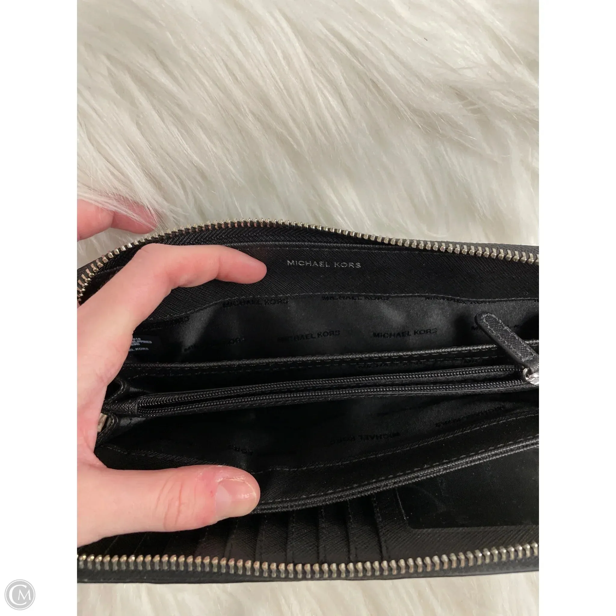 Wristlet Designer By Michael Kors, Size: Large